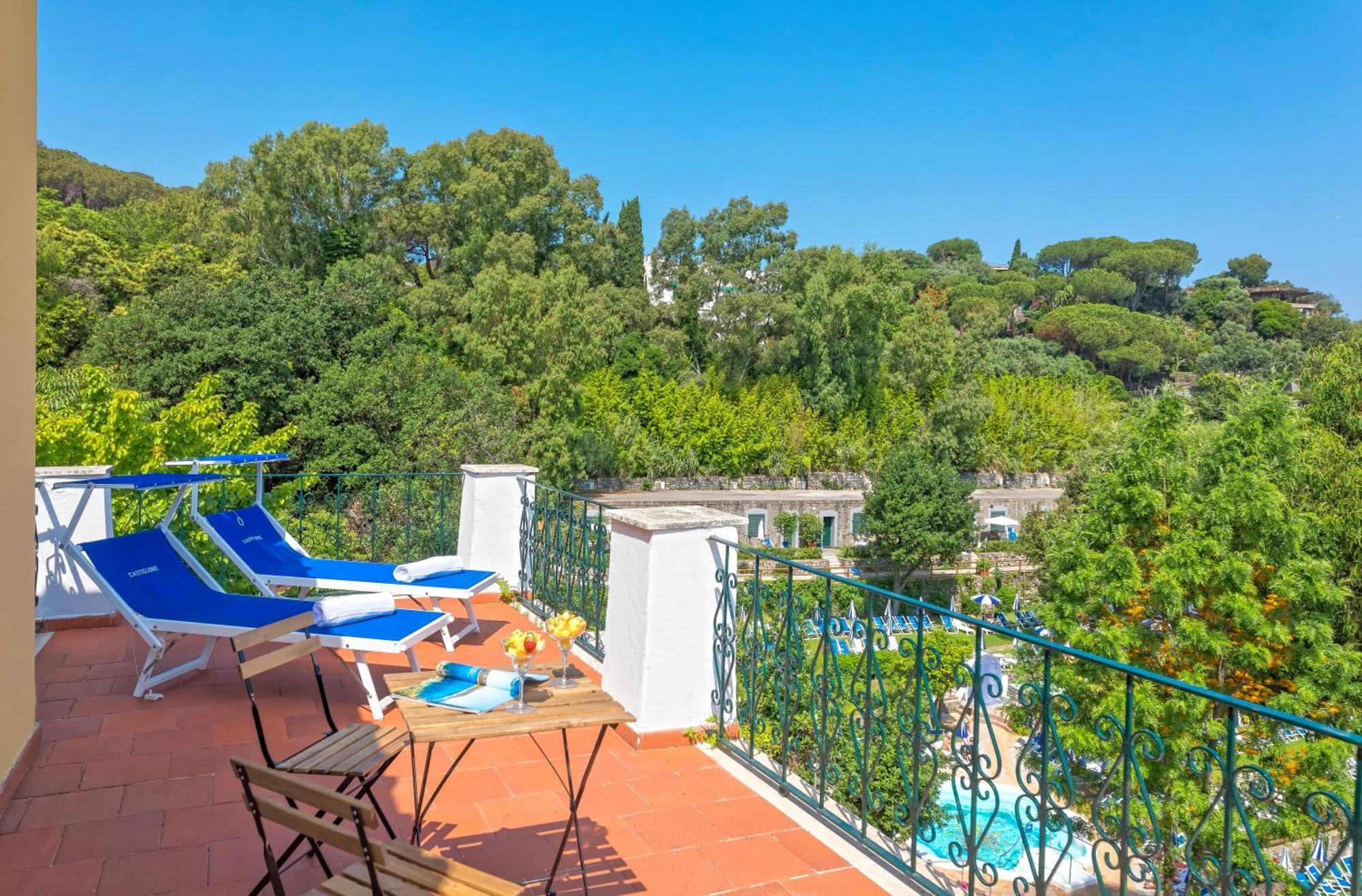 Hotel Oasi Castiglione Casamicciola Terme Oda fotoğraf